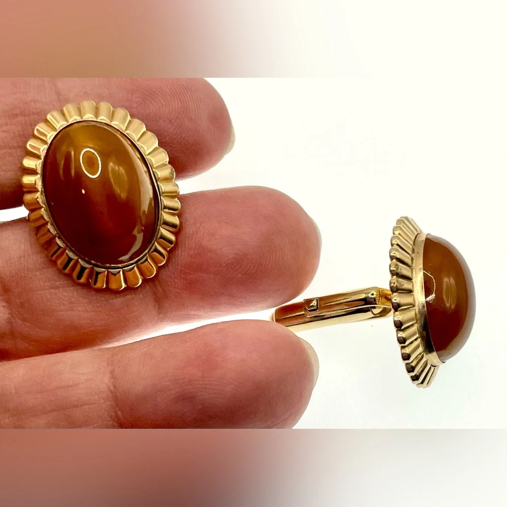 Vintage Gold Tone Amber Colored Lucite Oval Cabochon Center Cufflinks